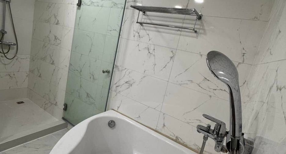 For rent 2 bedrooms condo in Pathum Wan, Bangkok