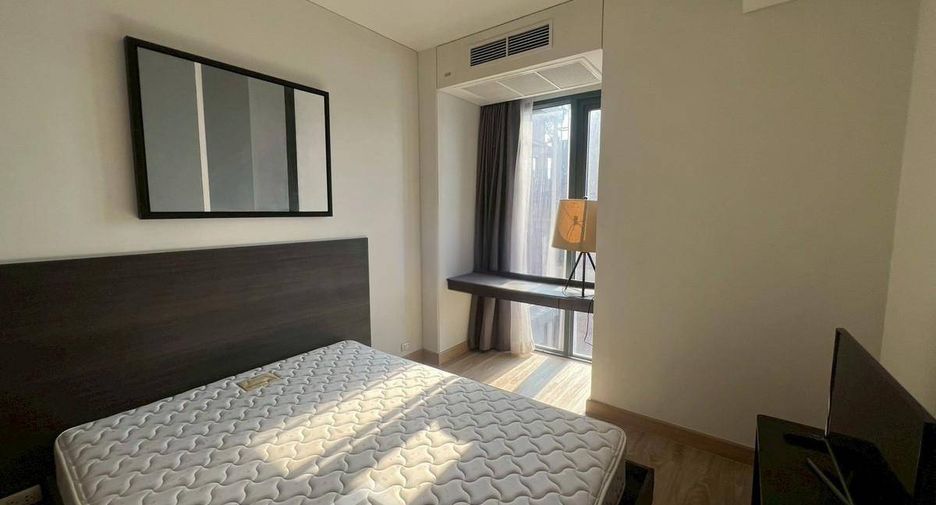 For rent 2 bedrooms condo in Phaya Thai, Bangkok