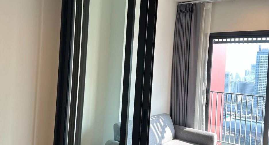 For rent 1 bed condo in Huai Khwang, Bangkok