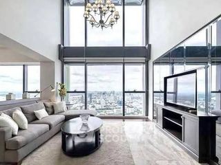 For rent 4 bedrooms condo in Sathon, Bangkok