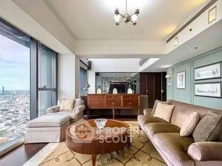 For rent 4 bedrooms condo in Sathon, Bangkok