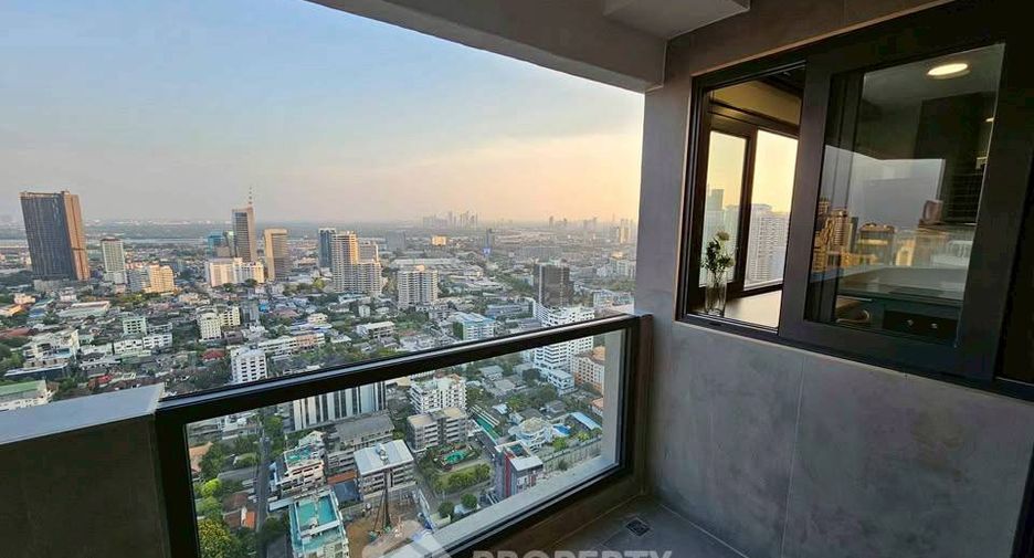 ให้เช่า 3 ห้องนอน คอนโด ใน คลองเตย, กรุงเทพฯ