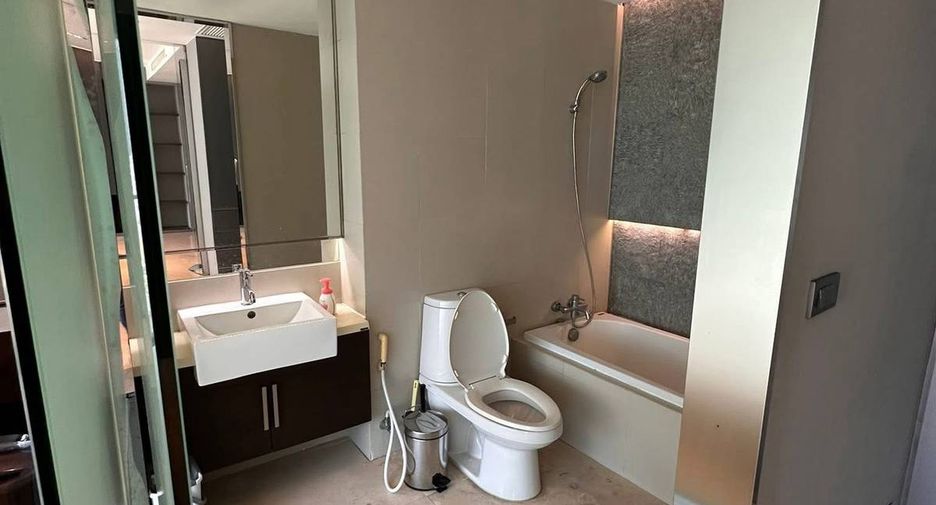 For rent 1 bed condo in Watthana, Bangkok