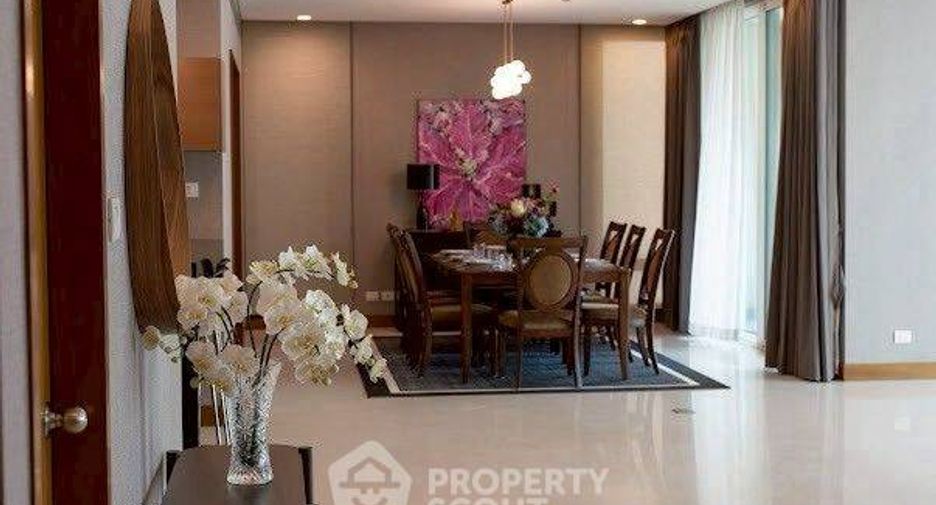Condo en alquiler de 3 habitaciones en Pathum Wan, Bangkok