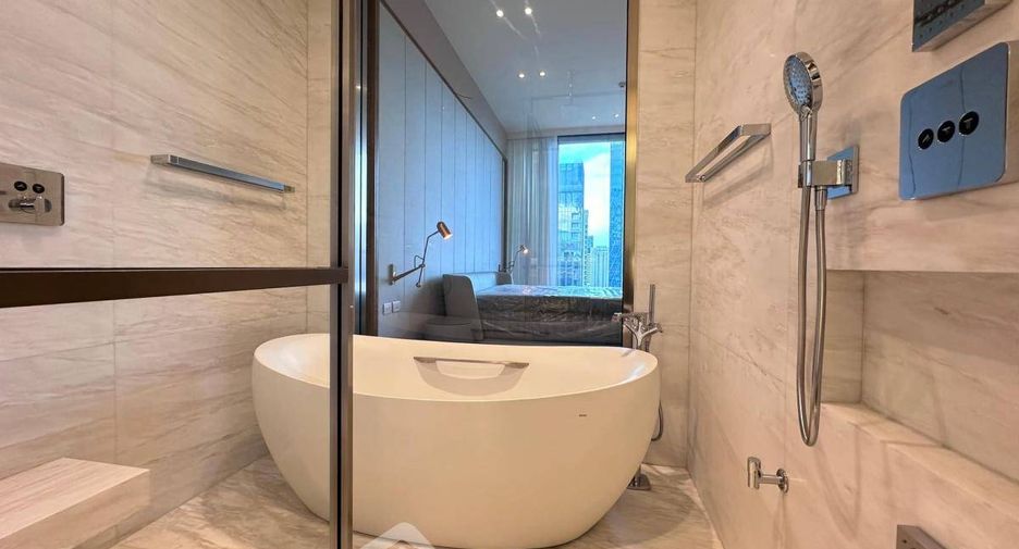 For rent 2 bedrooms condo in Pathum Wan, Bangkok