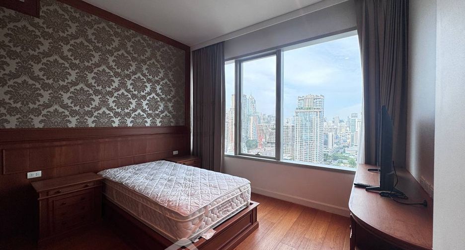 For rent 3 ベッドルーム condo in Pathum Wan, Bangkok