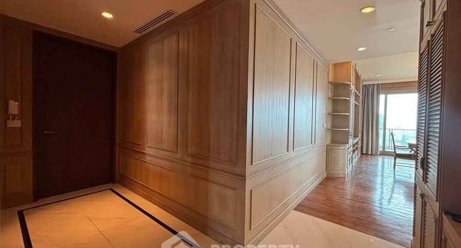 For rent 4 ベッドルーム condo in Pathum Wan, Bangkok