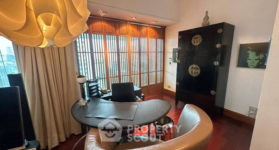 For rent 2 bedrooms condo in Watthana, Bangkok
