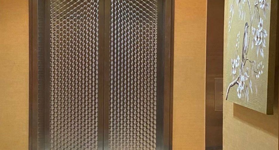 For rent 4 bedrooms condo in Watthana, Bangkok