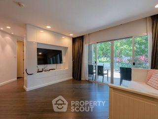 For rent 3 bedrooms condo in Huai Khwang, Bangkok