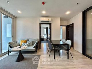 For rent 2 bedrooms condo in Huai Khwang, Bangkok