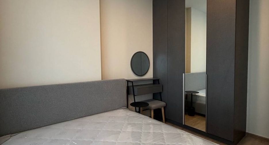 For rent 2 bedrooms condo in Huai Khwang, Bangkok