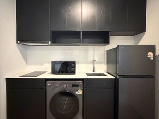 For rent 2 bedrooms condo in Huai Khwang, Bangkok