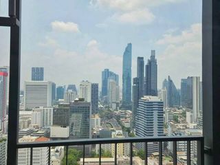 Wohnung zur Miete mit 1 Zimmer in Bang Rak, Bangkok
