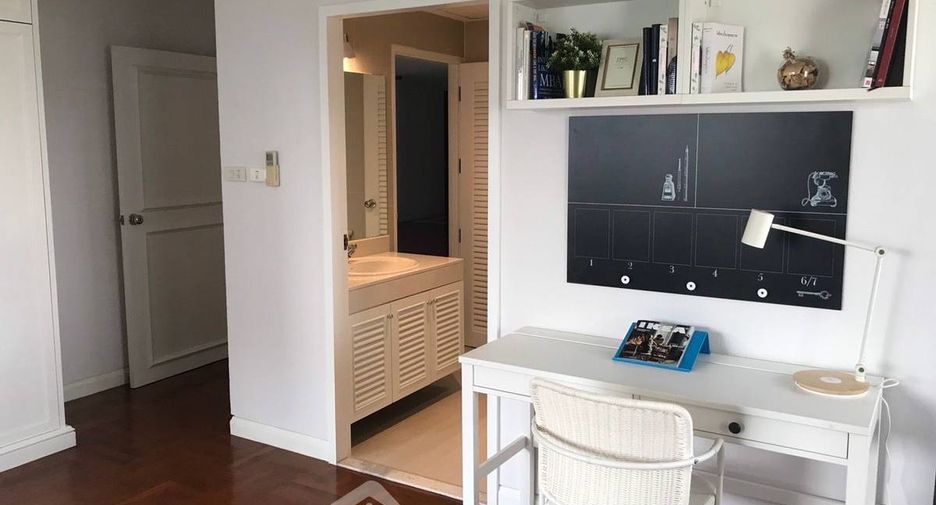 For rent 3 bedrooms condo in Watthana, Bangkok