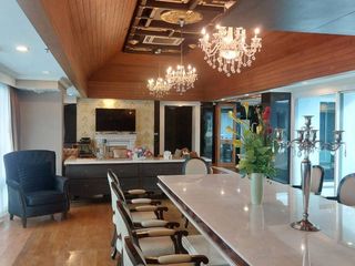 For rent 3 bedrooms condo in Phra Khanong, Bangkok