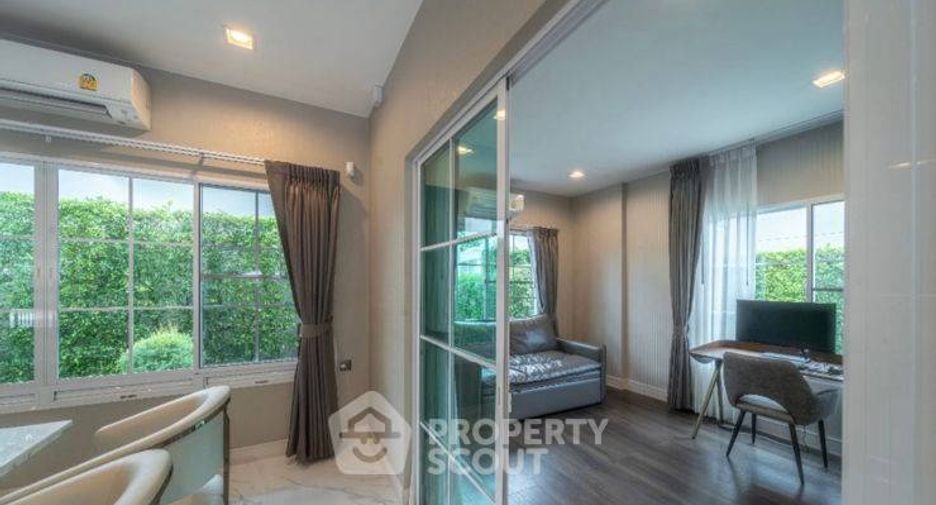 Haus zur Miete mit 4 Zimmer in Bang Khen, Bangkok
