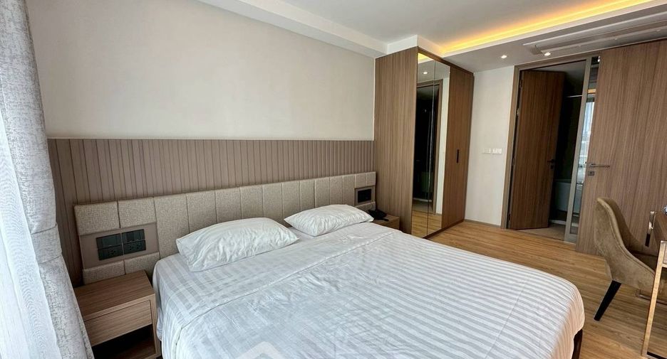 For rent 2 bedrooms condo in Watthana, Bangkok
