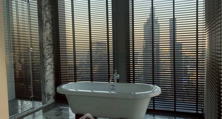 À louer 3 chambres condo à Sathon, Bangkok