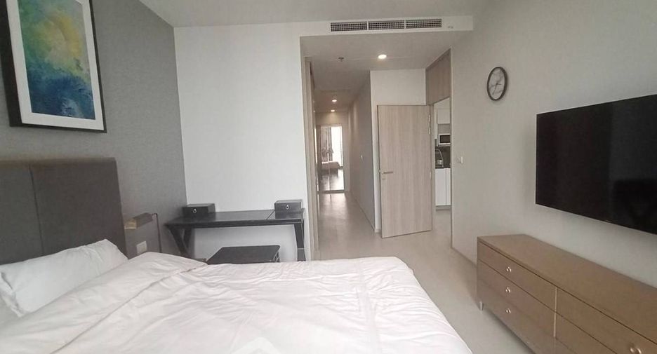 For rent 3 bedrooms condo in Pathum Wan, Bangkok