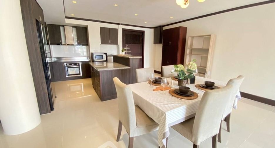For rent 3 bedrooms apartment in Watthana, Bangkok