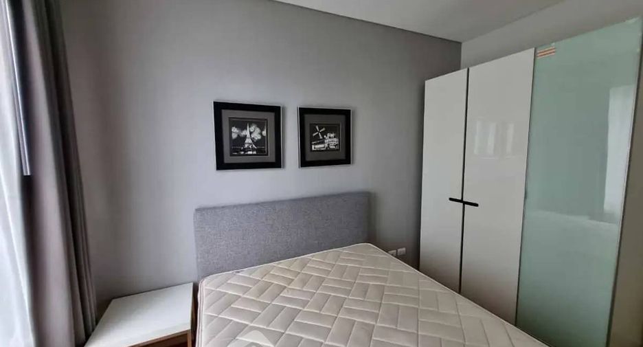 For rent 2 bedrooms condo in Watthana, Bangkok