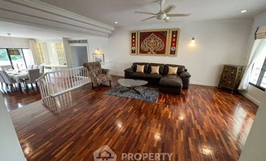 For rent 3 bedrooms apartment in Sathon, Bangkok
