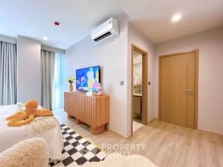 For rent 3 bedrooms condo in Huai Khwang, Bangkok