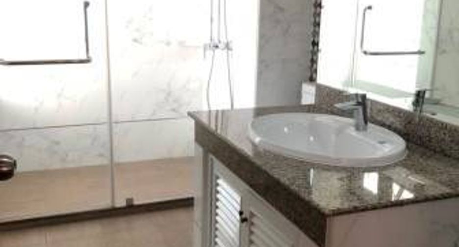 Аренда 3 спальни апартаменты в Кхлонг Тоеи, Бангкок