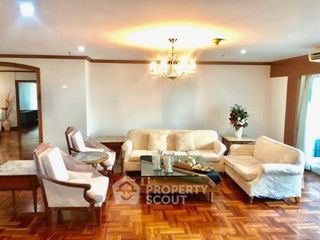For rent 4 bedrooms apartment in Khlong Toei, Bangkok