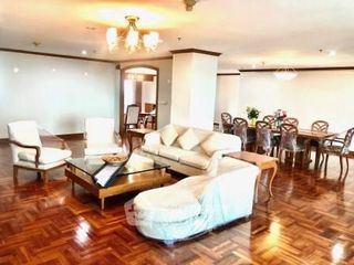 For rent 4 bedrooms apartment in Khlong Toei, Bangkok