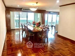 For rent 4 bedrooms apartment in Khlong Toei, Bangkok