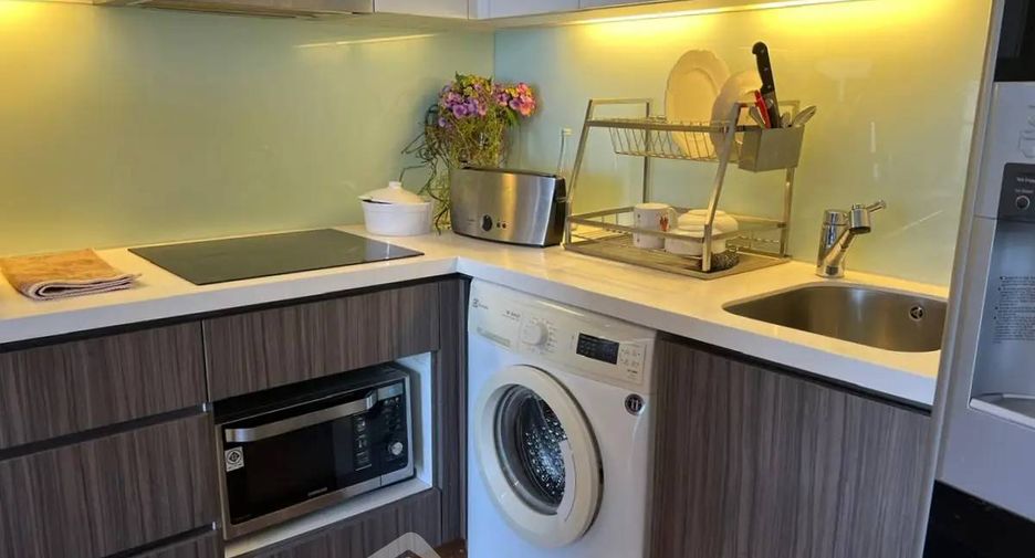 Wohnung zur Miete mit 2 Zimmer in Khlong San, Bangkok