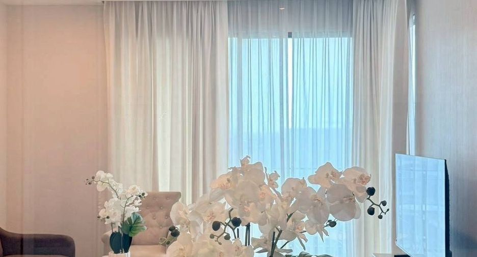 For rent 2 bedrooms condo in Phra Khanong, Bangkok