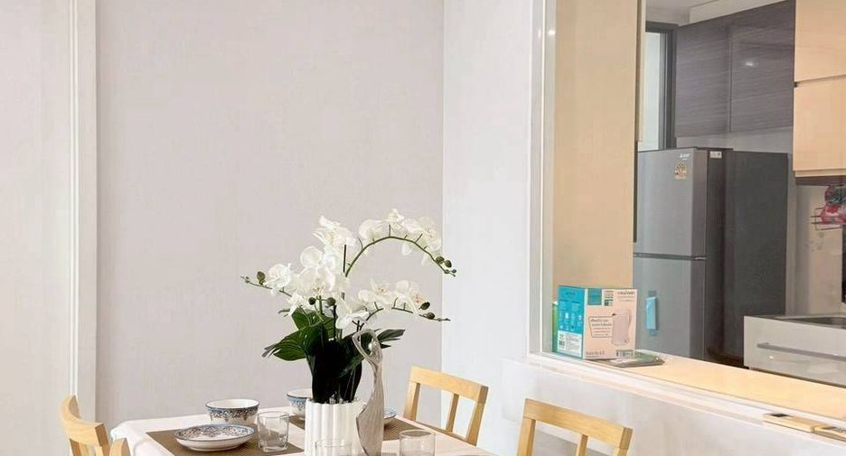 For rent 2 bedrooms condo in Phra Khanong, Bangkok