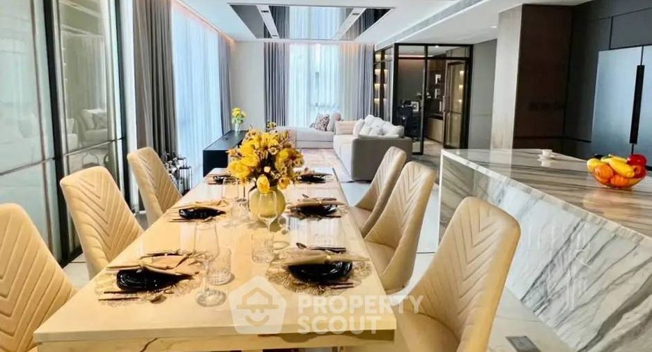 Condo en alquiler de 3 habitaciones en Watthana, Bangkok