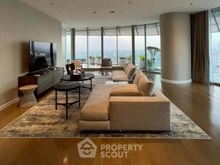 Apartment zur Miete mit 3 Zimmer in Pathum Wan, Bangkok