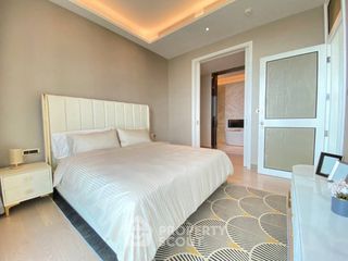 For rent 2 bedrooms condo in Khlong San, Bangkok