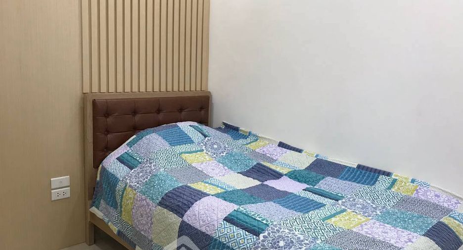 For rent 2 bedrooms condo in Yan Nawa, Bangkok