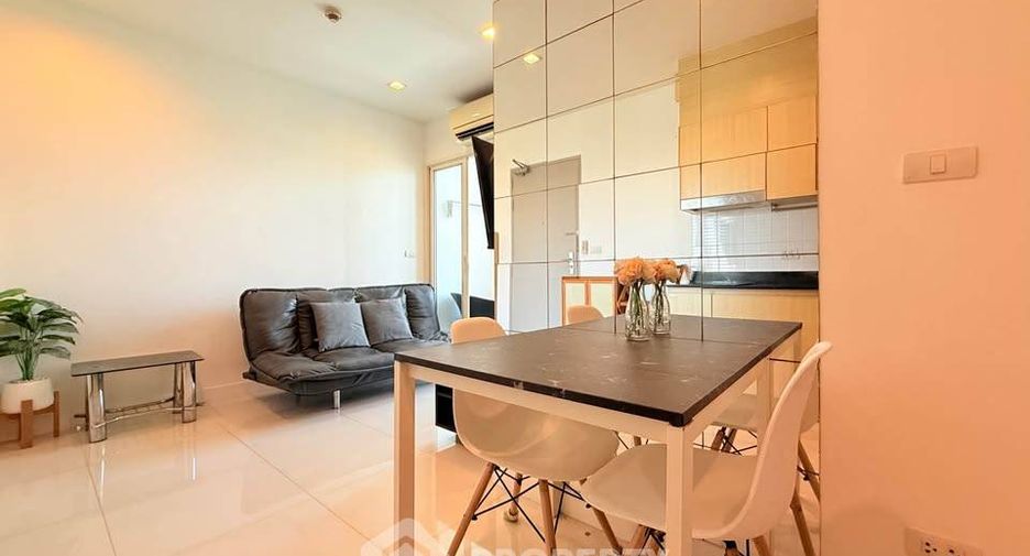 Wohnung zur Miete mit 2 Zimmer in Phra Khanong, Bangkok