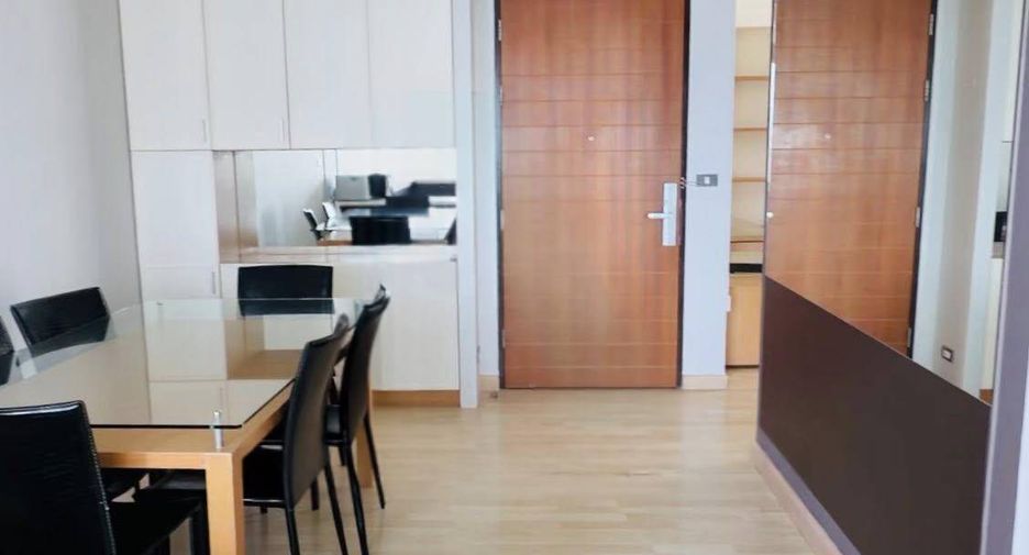 Condo en alquiler de 2 habitaciones en Khlong Toei, Bangkok