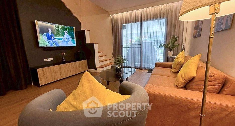 Casa adosada en alquiler de 3 habitaciones en Phasi Charoen, Bangkok