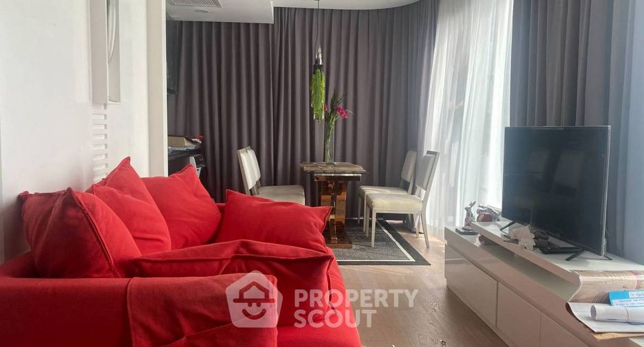 For rent 2 bedrooms condo in Bang Rak, Bangkok