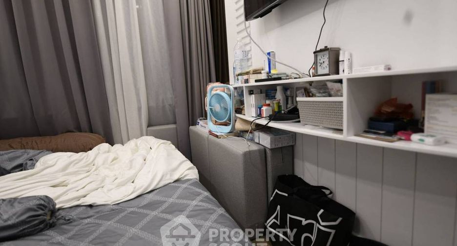 For rent 2 bedrooms condo in Bang Rak, Bangkok