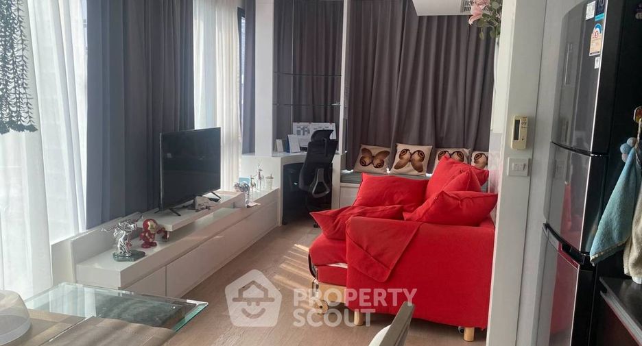 For rent 2 bedrooms condo in Bang Rak, Bangkok
