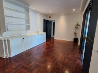 For rent 4 bedrooms apartment in Khlong Toei, Bangkok