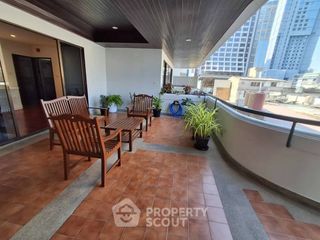 For rent 4 bedrooms apartment in Khlong Toei, Bangkok
