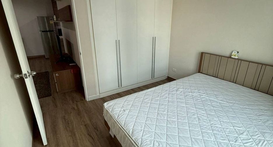Wohnung zur Miete mit 1 Zimmer in Huai Khwang, Bangkok