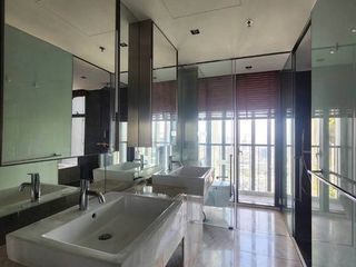 For rent 3 bedrooms condo in Sathon, Bangkok