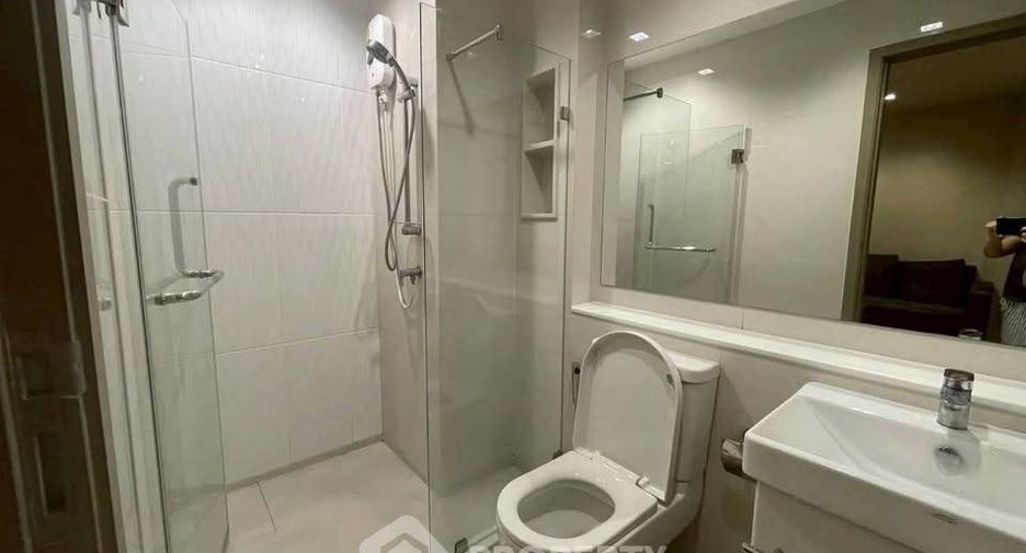 Wohnung zur Miete mit 1 Zimmer in Huai Khwang, Bangkok